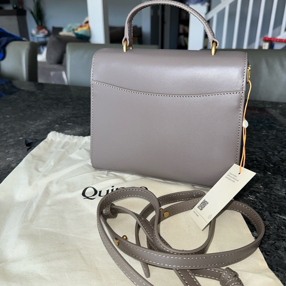 QUINCE Italian Leather Top Handle Crossbody Satchel NWT in mink - Picture 6 of 7